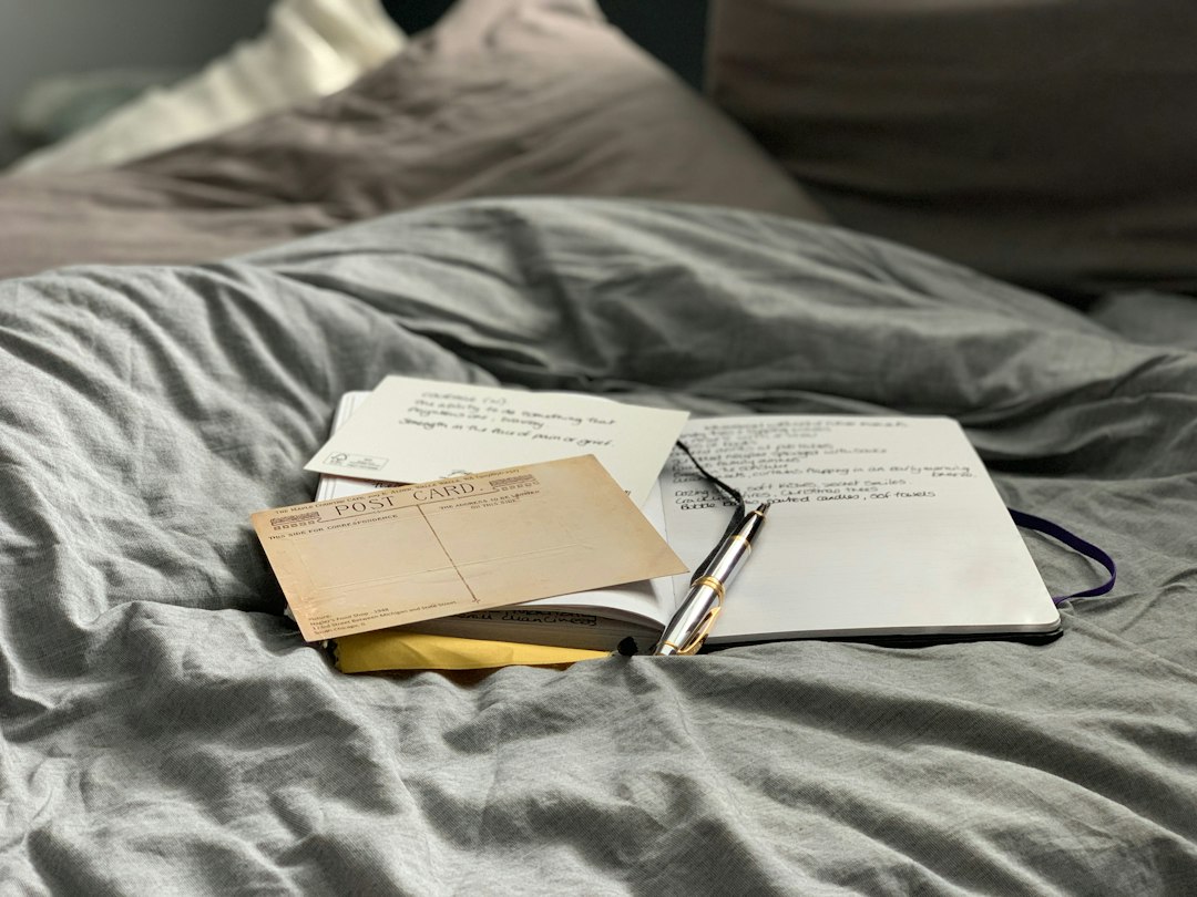 دفترچه ثبت علائم و ارزیابی روزانه استرس